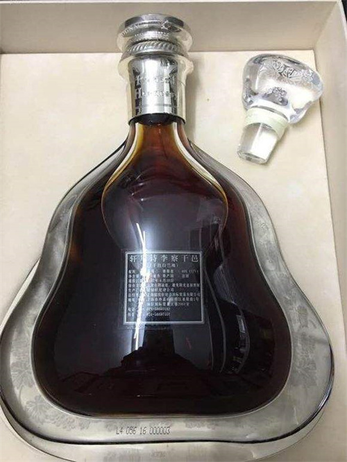 白云区回收洋酒「粤诚酒业」：三元里/同和/金沙洲，高价收轩尼诗李察/马爹利蓝带，整箱更优